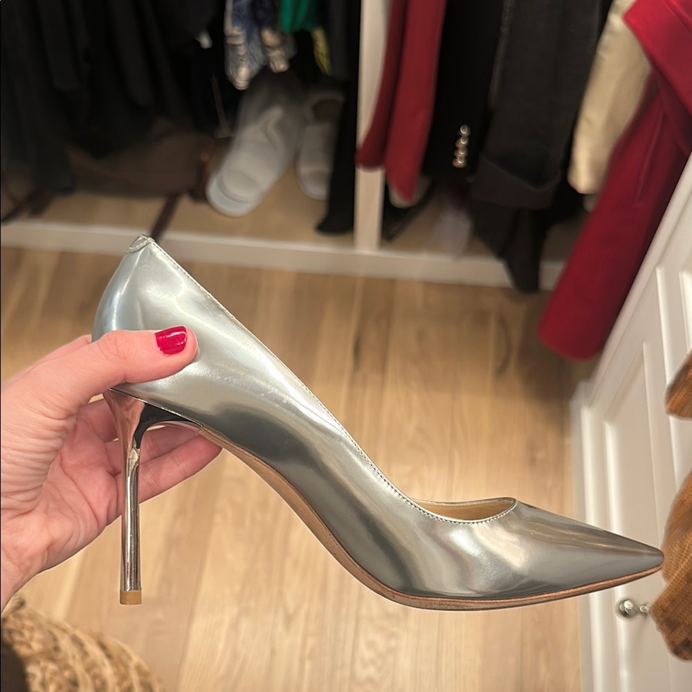 Jimmy Choo like new Silver Stiletto Pumps Romy